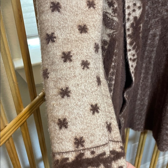 Oxford Cream and Brown Patterned Women's Cardigan - Picture 5 of 7